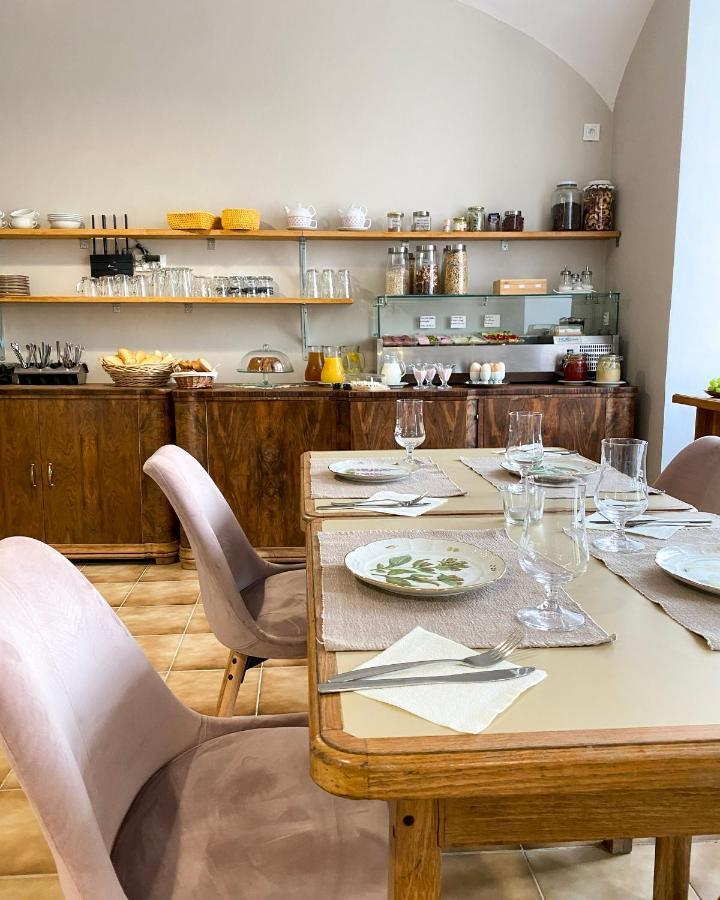 Bed & Breakfast Hugo Plesivec Екстериор снимка