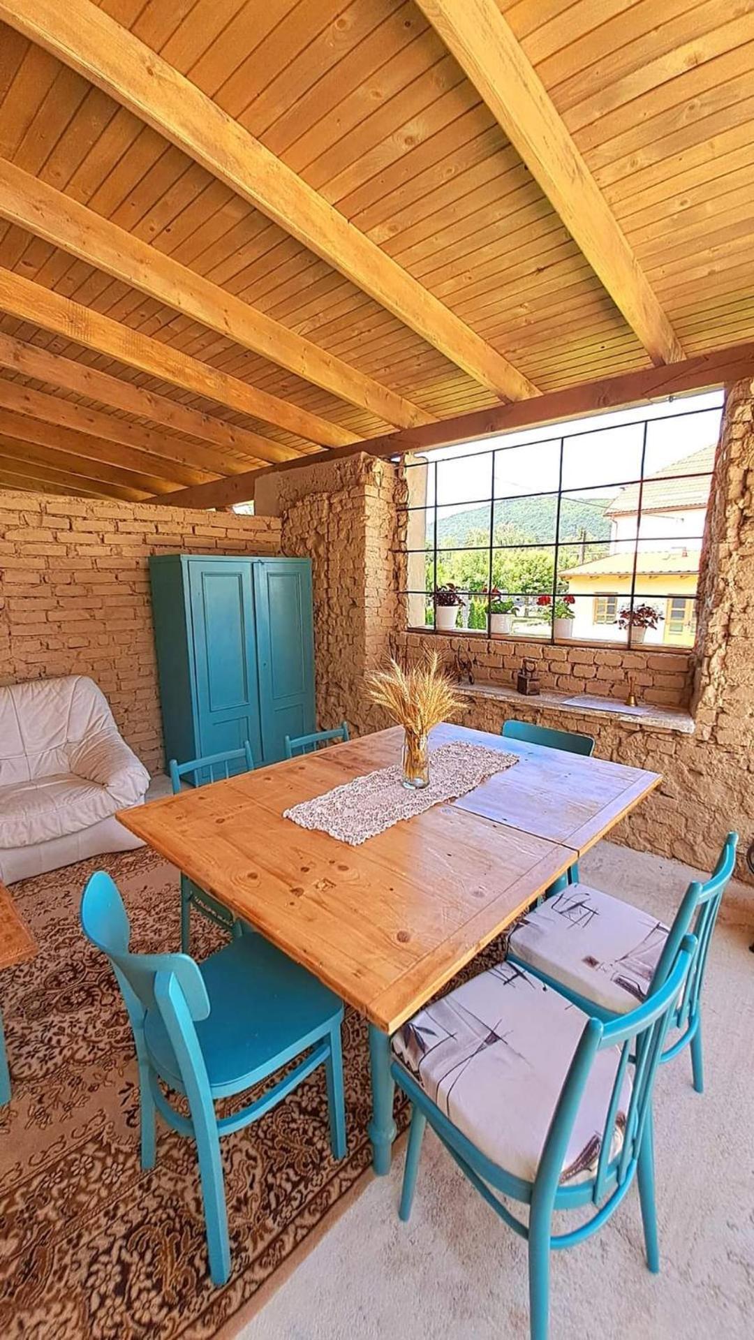 Bed & Breakfast Hugo Plesivec Екстериор снимка