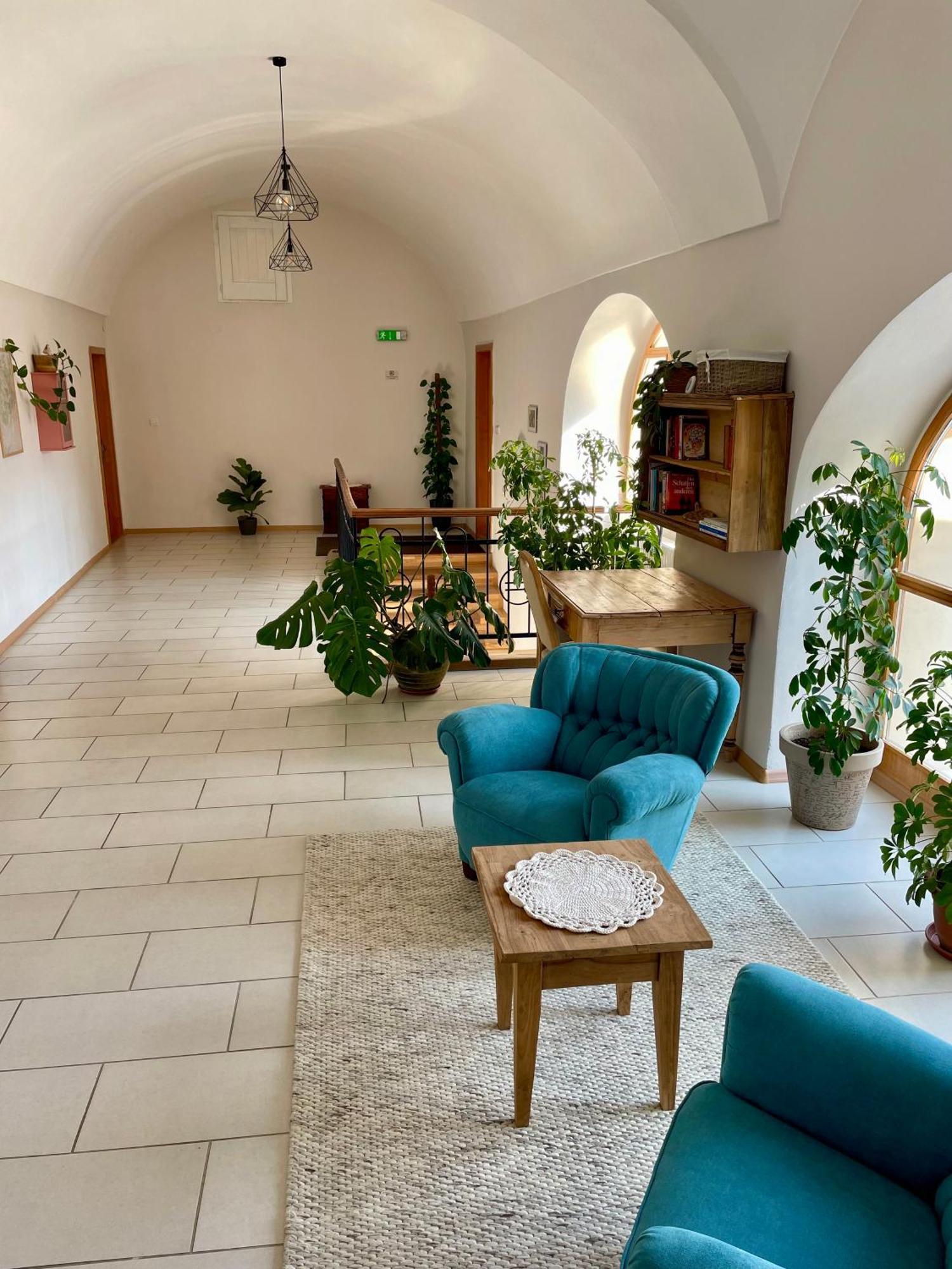 Bed & Breakfast Hugo Plesivec Екстериор снимка